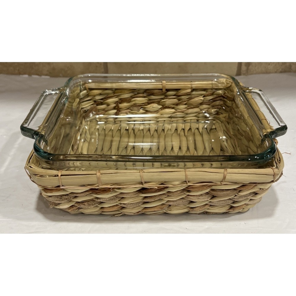 Anchor Hocking 8x8 2 Qt Casserole Square Baking Dish Hyacinth Wicker Basket Nice